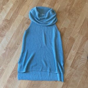 Turtleneck sweater tank
